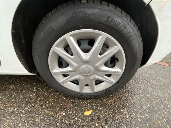 Ford 1.0 EcoB 100 Cool  Connect Fiesta [SC]