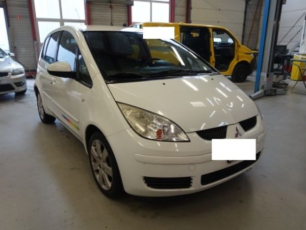 Mitsubishi Limousine COLT [SC]