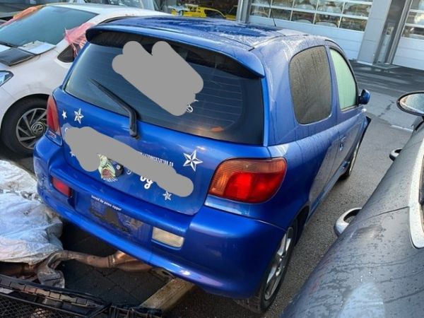 Toyota 1.5 16V TS Yaris [SC]