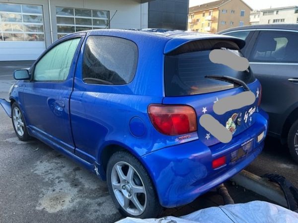 Toyota 1.5 16V TS Yaris [SC]