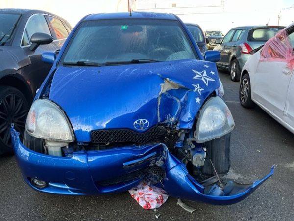 Toyota 1.5 16V TS Yaris [SC]