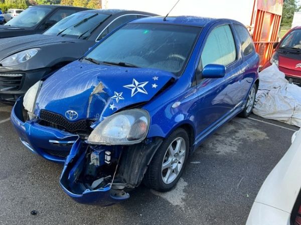 Toyota 1.5 16V TS Yaris [SC]