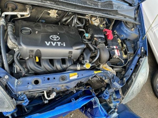 Toyota 1.5 16V TS Yaris [SC]