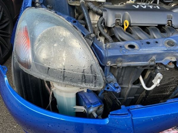 Toyota 1.5 16V TS Yaris [SC]