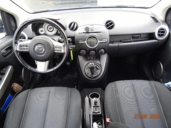 Mazda 1.5 MZR Sport 2 [SC]