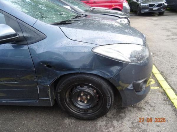 Mazda 1.5 MZR Sport 2 [SC]