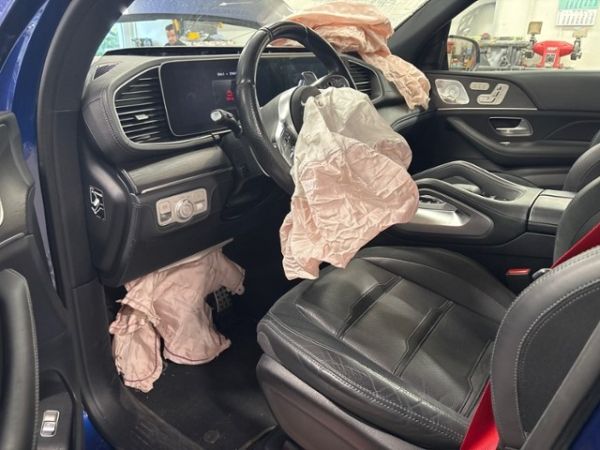 MercedesBenz 53 AMG 4matic+ GLE [SC]