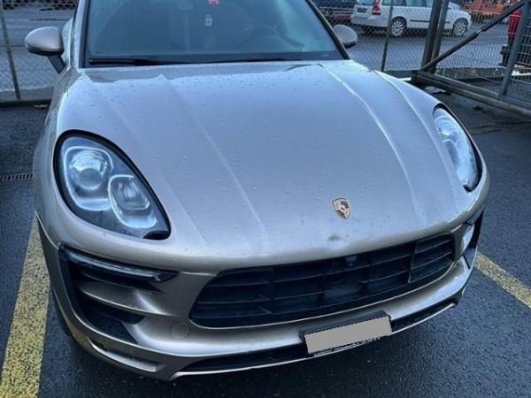 Porsche 3.0 V6 S Diesel Macan [SC]