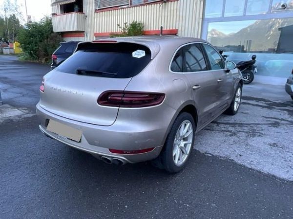 Porsche 3.0 V6 S Diesel Macan [SC]