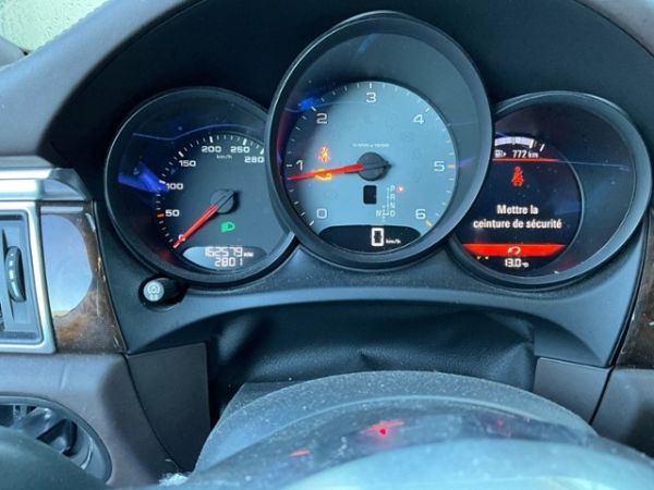 Porsche 3.0 V6 S Diesel Macan [SC]