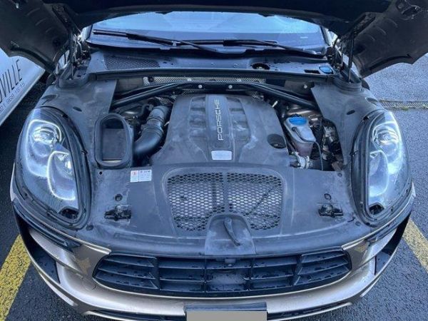 Porsche 3.0 V6 S Diesel Macan [SC]