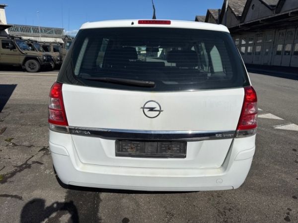 Opel 2.2 16V Direct First Edition Zafira [SC]