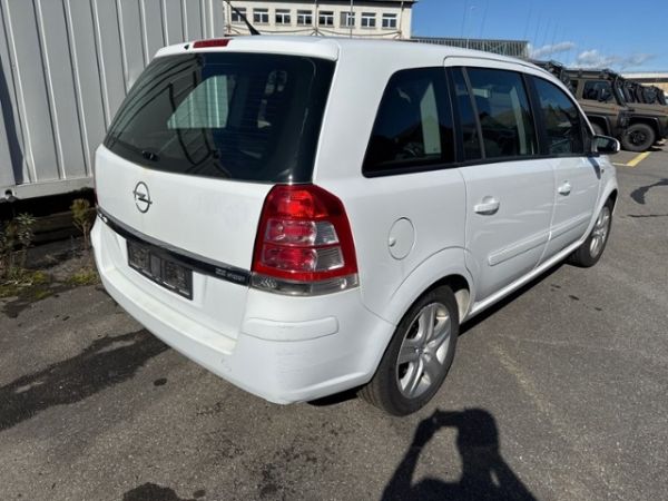 Opel 2.2 16V Direct First Edition Zafira [SC]