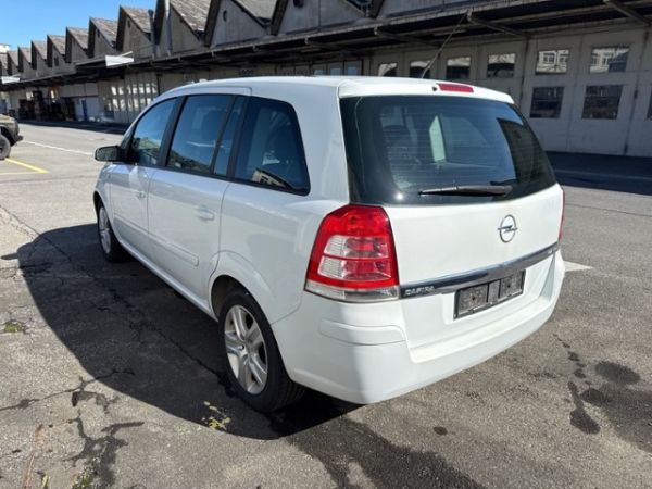 Opel 2.2 16V Direct First Edition Zafira [SC]