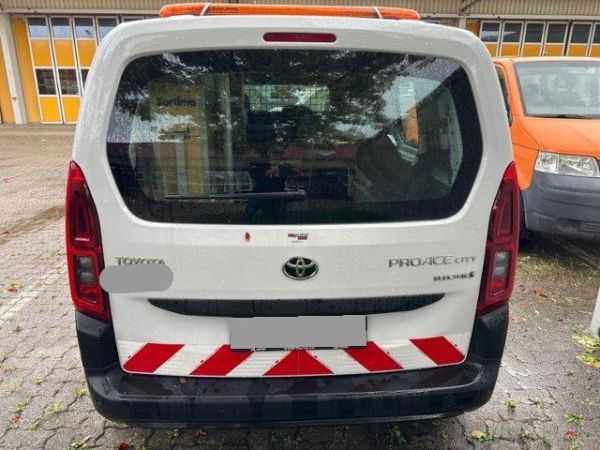 Toyota Kasten Active L1 50KWH PROACE CITY Van [SC]