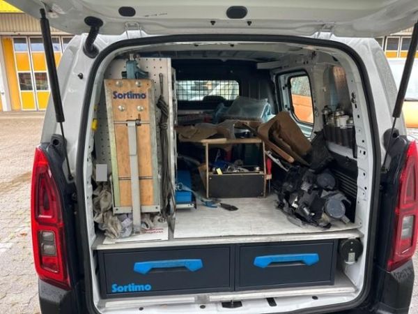 Toyota Kasten Active L1 50KWH PROACE CITY Van [SC]