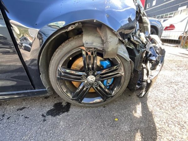 VW 2.0 TSI R DSG 4motion Golf VI [SC]