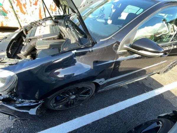 VW 2.0 TSI R DSG 4motion Golf VI [SC]