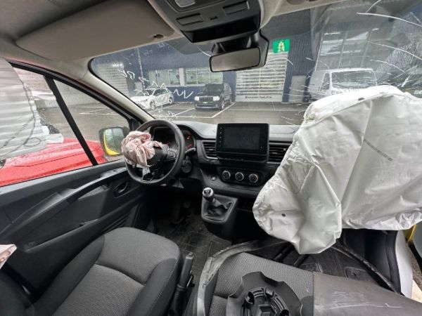 Renault 2.0 dCi Trafic [SC]