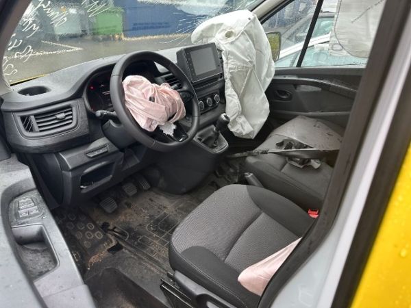 Renault 2.0 dCi Trafic [SC]