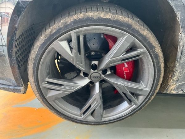 Audi 4.0 V8 TFSI quattro TTronic RS6 Avant [SC]