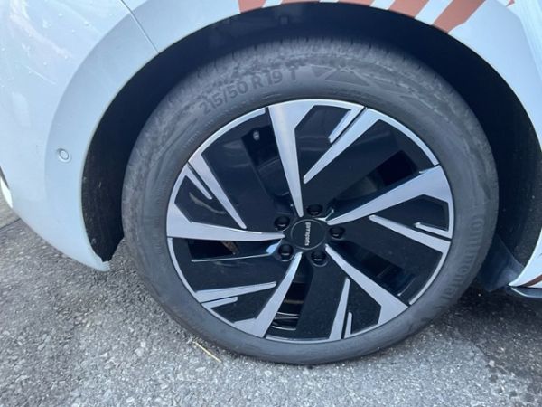 CUPRA Electric Born [SC]