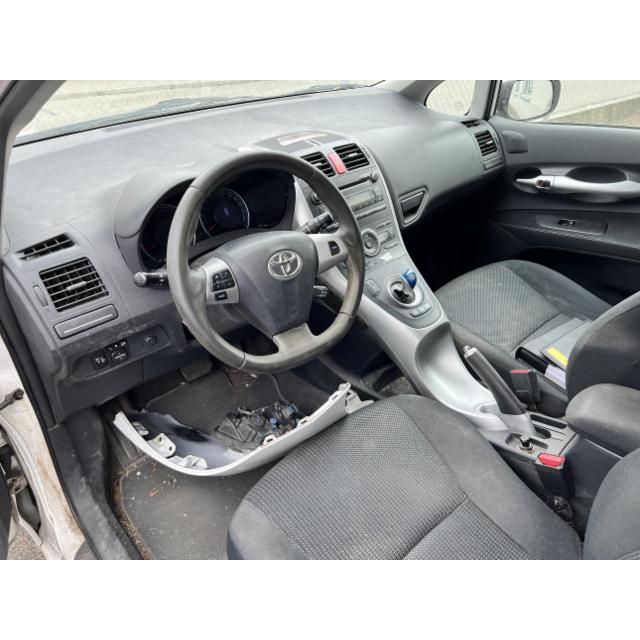 Toyota 1.8 HSD Linea Luna Auris [SC]