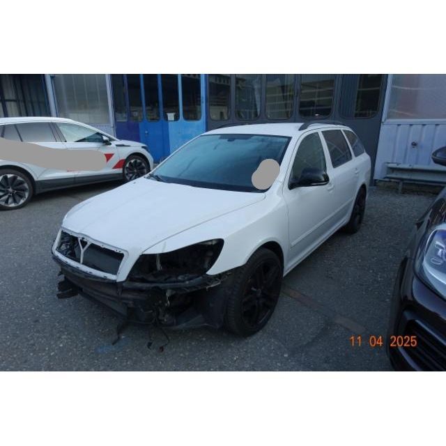 Skoda 2.0 TDI RS DSG Octavia Combi [SC]