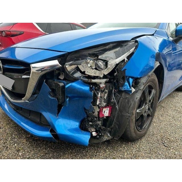 Mazda 1.5 115 Revolution 2 Lim. [SC]